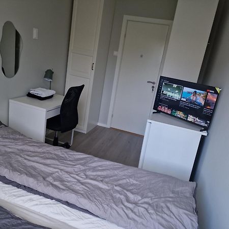 Privat Room In Shared 3 Rooms Apartment Manglerud Oslo Luaran gambar